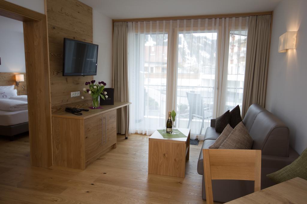 Berglife Appartements Serfaus Esterno foto